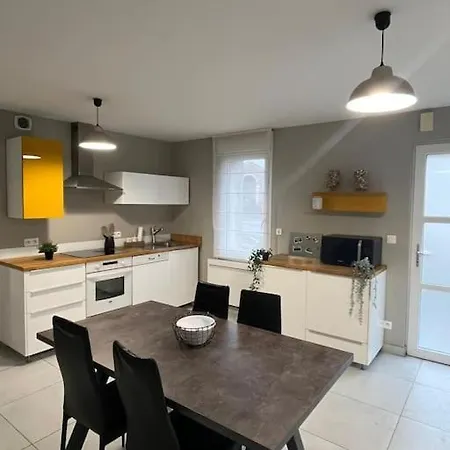 Holiday home La Maison Du Bonheur 70 M² Saint-Amand-les-Eaux